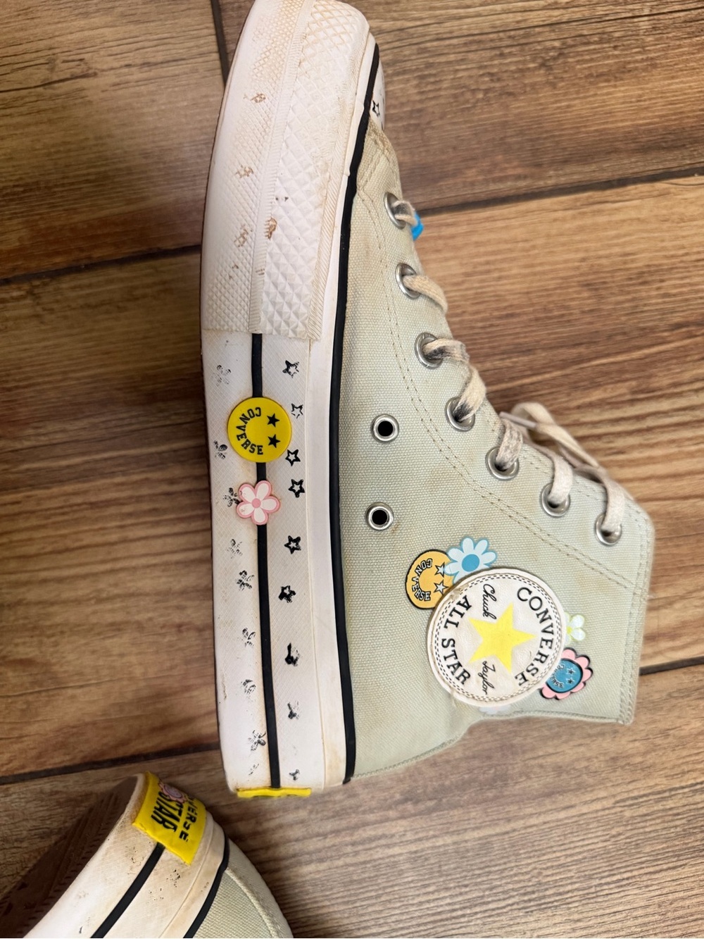 Converse Lift Platform Smiles Floral High Tops Women’s 6.5 🌼 - Picture 7 of 12